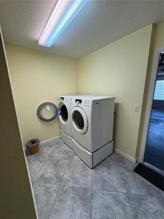 В аренду: $2,990 (3 спален, 2 ванн, 2490 Квадратных фут)