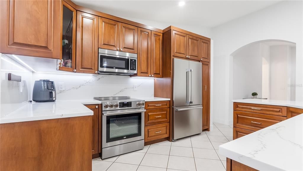 На продажу: $640,000 (3 спален, 2 ванн, 1970 Квадратных фут)