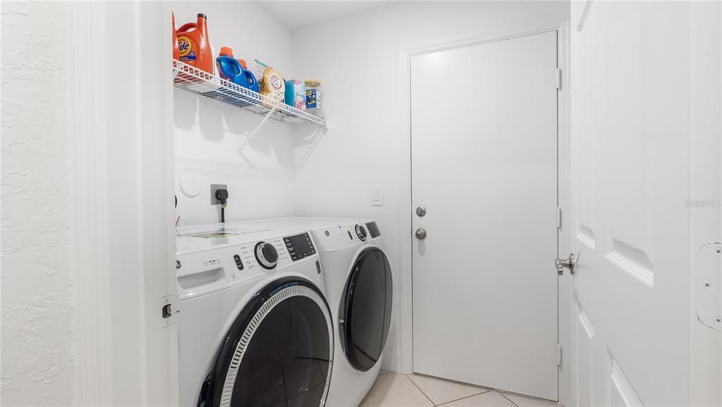 На продажу: $640,000 (3 спален, 2 ванн, 1970 Квадратных фут)