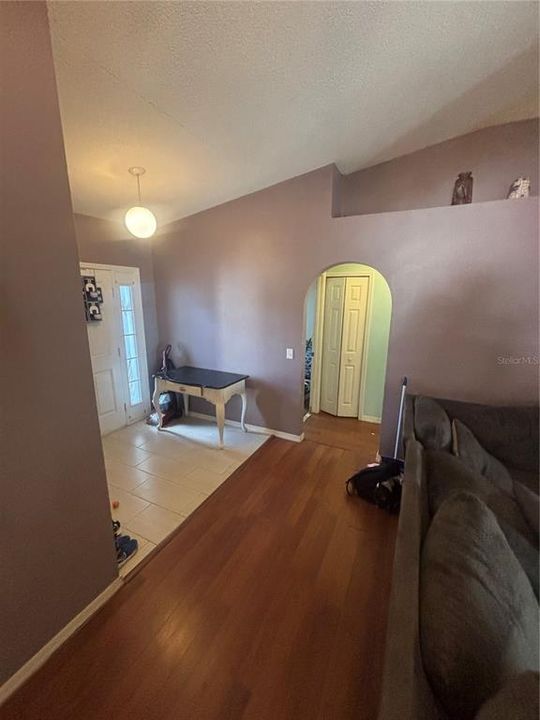 For Sale: $235,000 (3 beds, 2 baths, 1617 Square Feet)