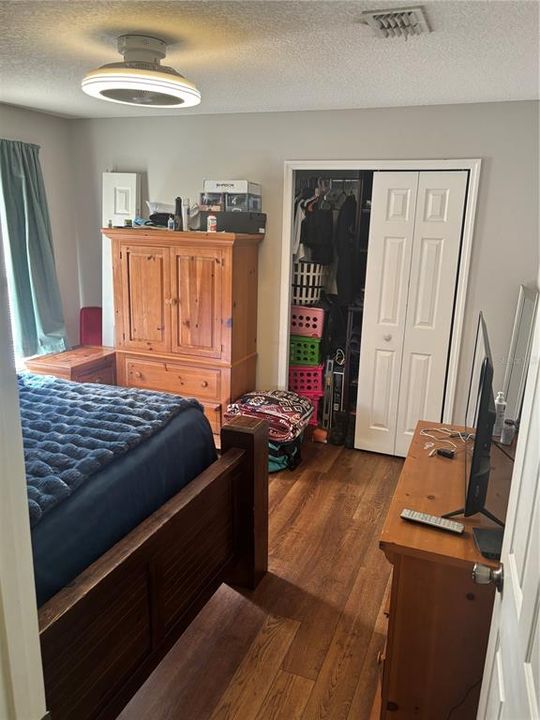 For Sale: $235,000 (3 beds, 2 baths, 1617 Square Feet)