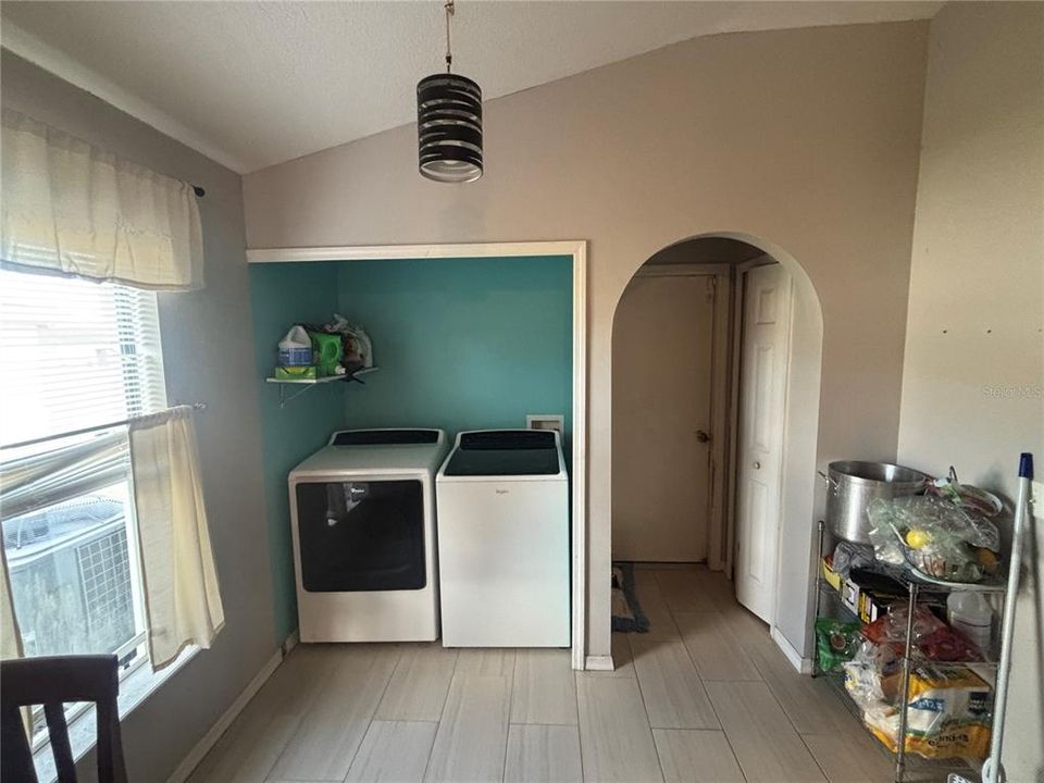 For Sale: $235,000 (3 beds, 2 baths, 1617 Square Feet)