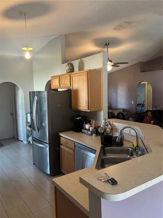 For Sale: $235,000 (3 beds, 2 baths, 1617 Square Feet)