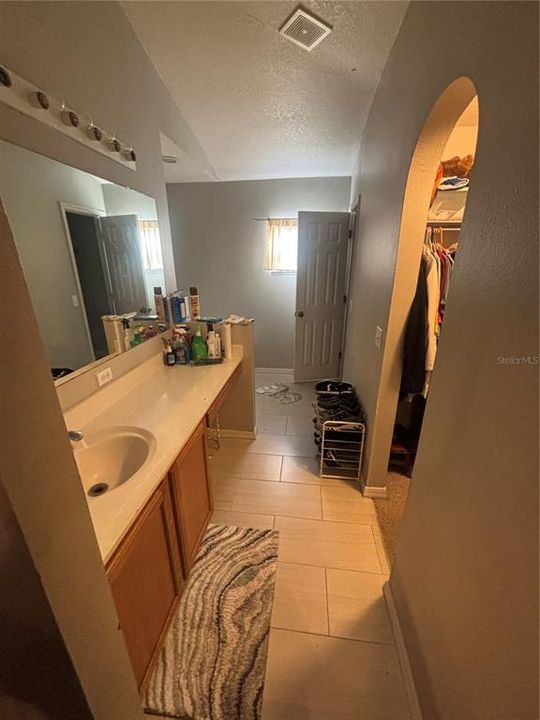 For Sale: $235,000 (3 beds, 2 baths, 1617 Square Feet)