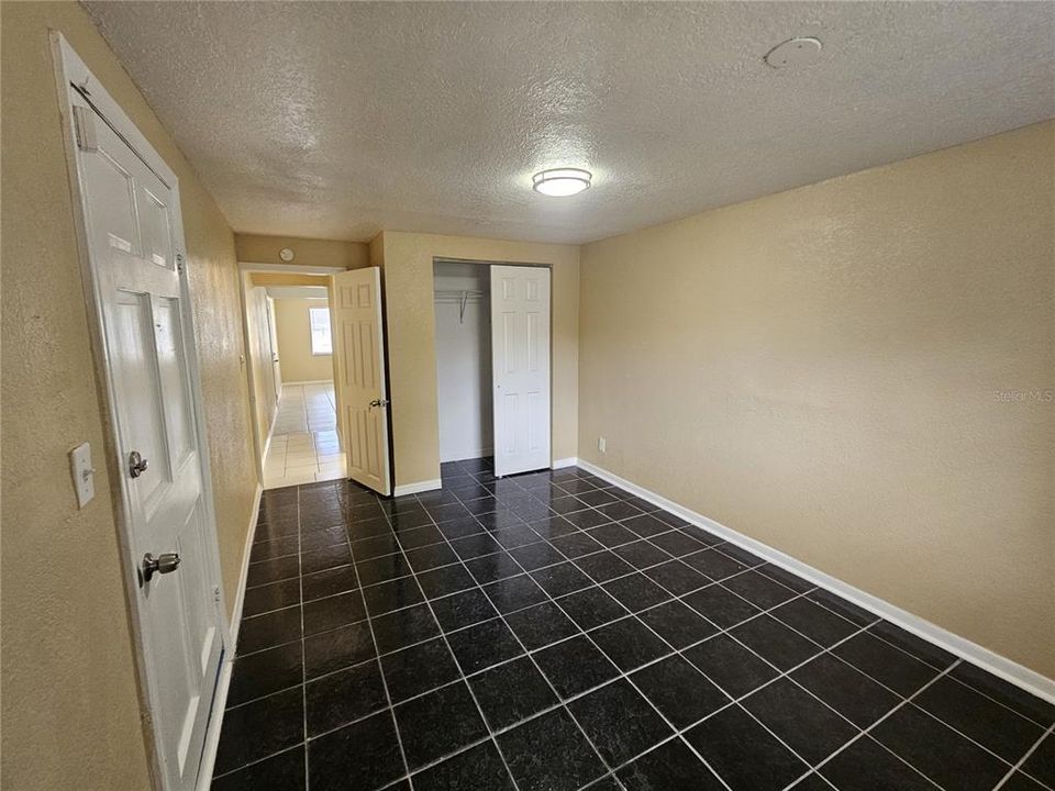 For Rent: $1,200 (1 beds, 1 baths, 539 Square Feet)