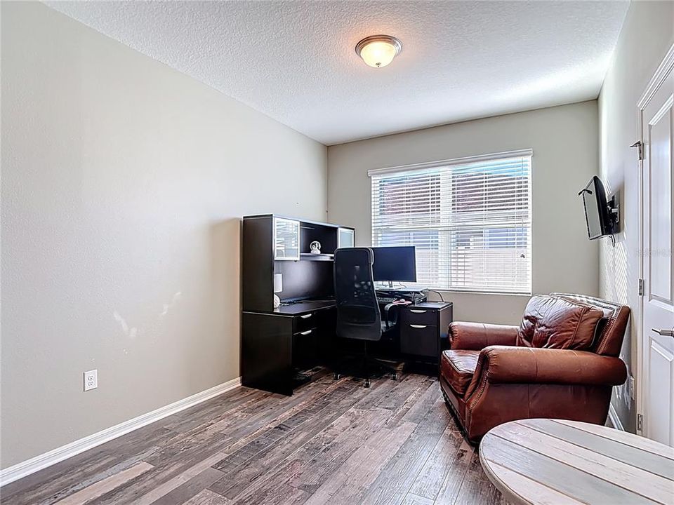 For Sale: $464,990 (2 beds, 2 baths, 1722 Square Feet)