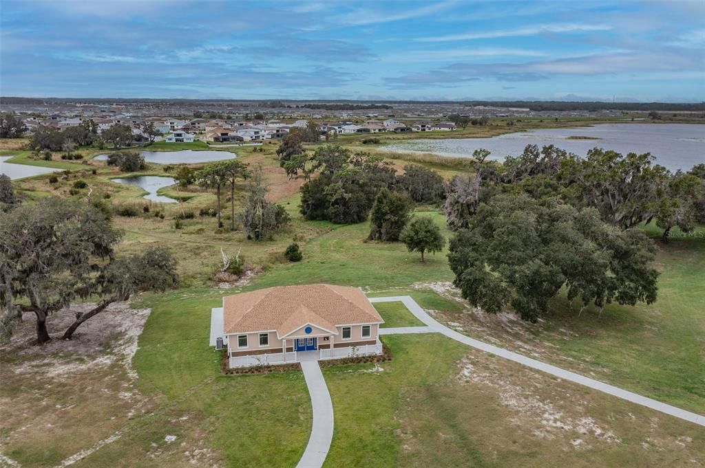 For Sale: $464,990 (2 beds, 2 baths, 1722 Square Feet)