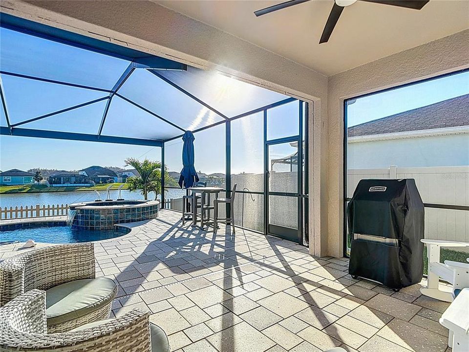 For Sale: $464,990 (2 beds, 2 baths, 1722 Square Feet)