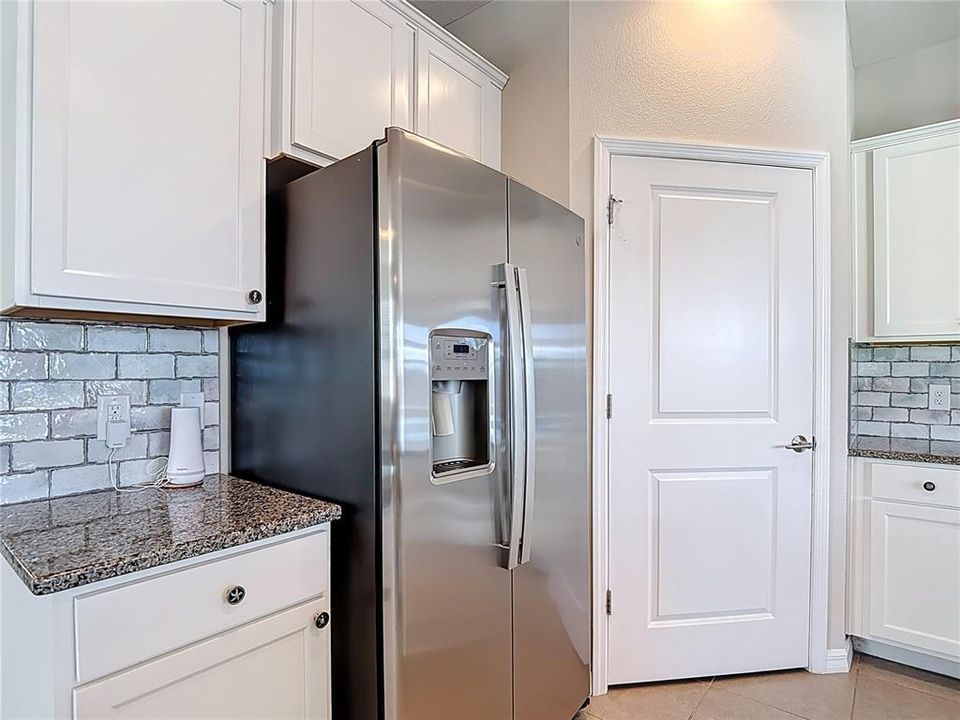 For Sale: $464,990 (2 beds, 2 baths, 1722 Square Feet)