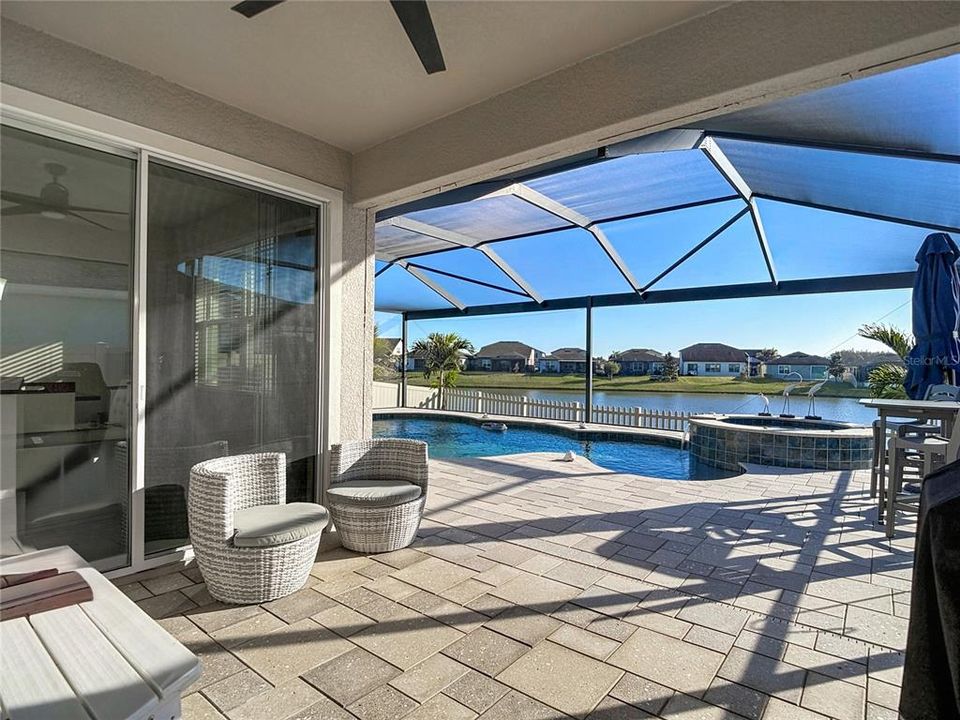 For Sale: $464,990 (2 beds, 2 baths, 1722 Square Feet)