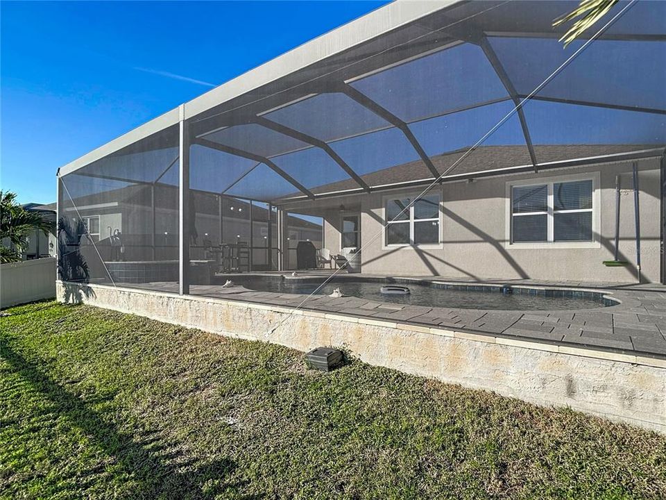 For Sale: $464,990 (2 beds, 2 baths, 1722 Square Feet)