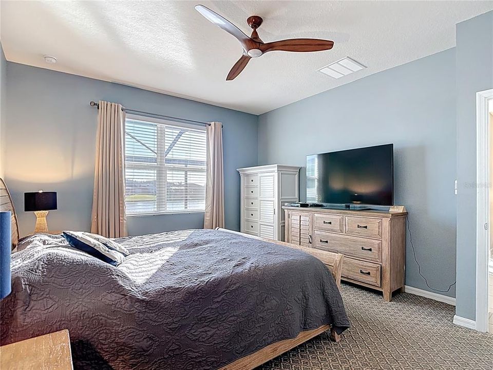 For Sale: $464,990 (2 beds, 2 baths, 1722 Square Feet)