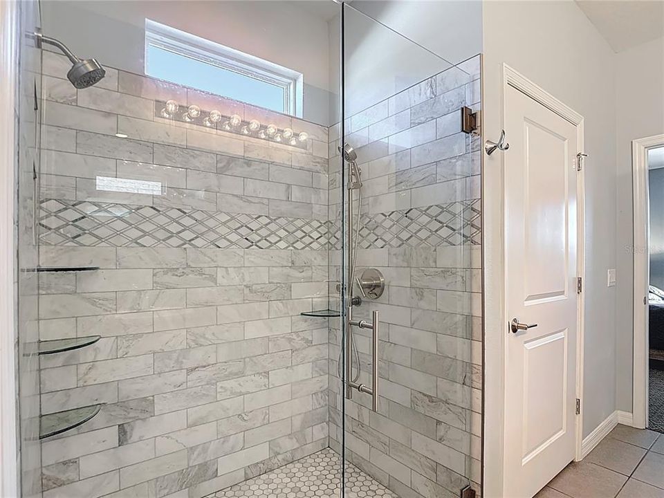 For Sale: $464,990 (2 beds, 2 baths, 1722 Square Feet)