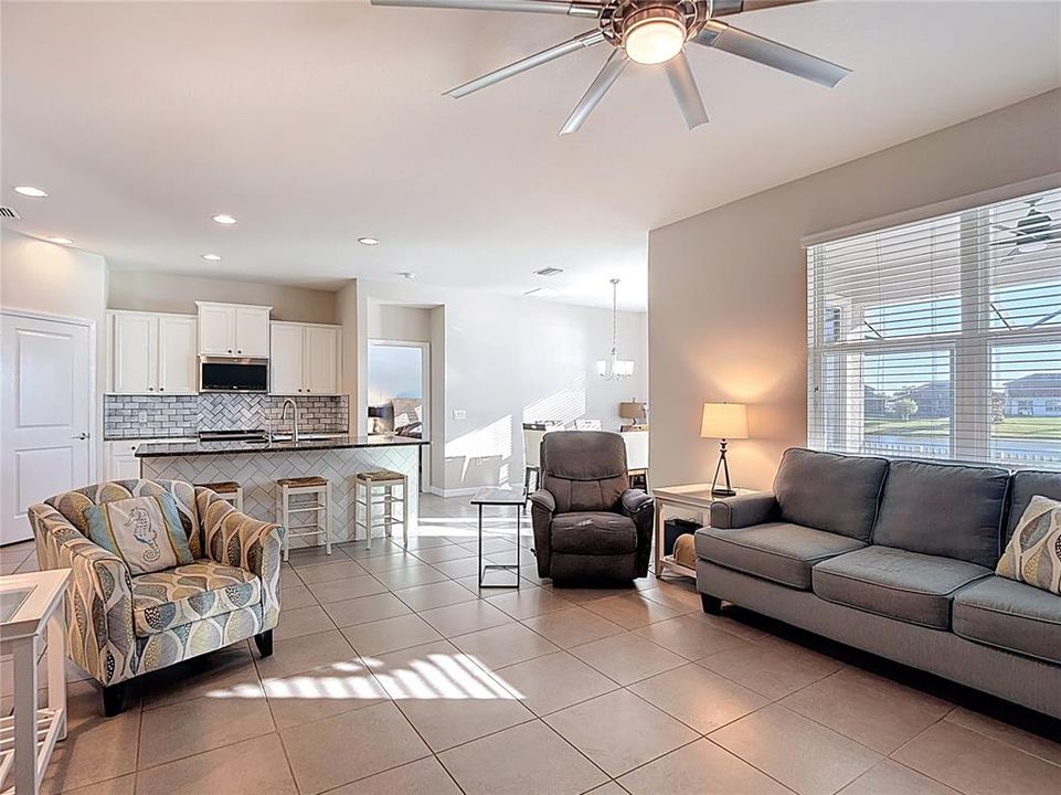 For Sale: $464,990 (2 beds, 2 baths, 1722 Square Feet)