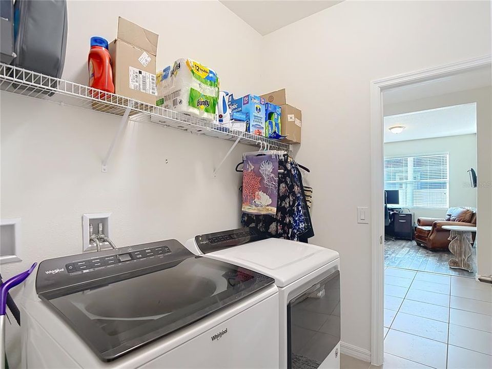 For Sale: $464,990 (2 beds, 2 baths, 1722 Square Feet)