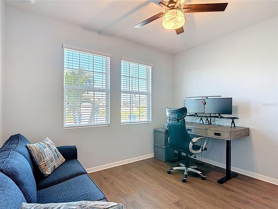 For Sale: $464,990 (2 beds, 2 baths, 1722 Square Feet)