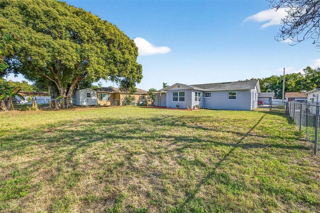 На продажу: $249,900 (3 спален, 1 ванн, 960 Квадратных фут)