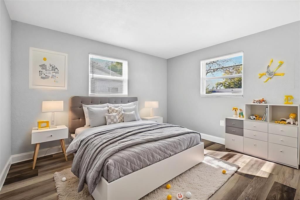 На продажу: $249,900 (3 спален, 1 ванн, 960 Квадратных фут)