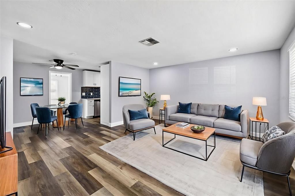 На продажу: $249,900 (3 спален, 1 ванн, 960 Квадратных фут)