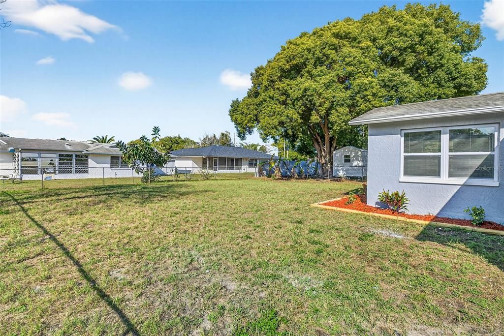 На продажу: $249,900 (3 спален, 1 ванн, 960 Квадратных фут)