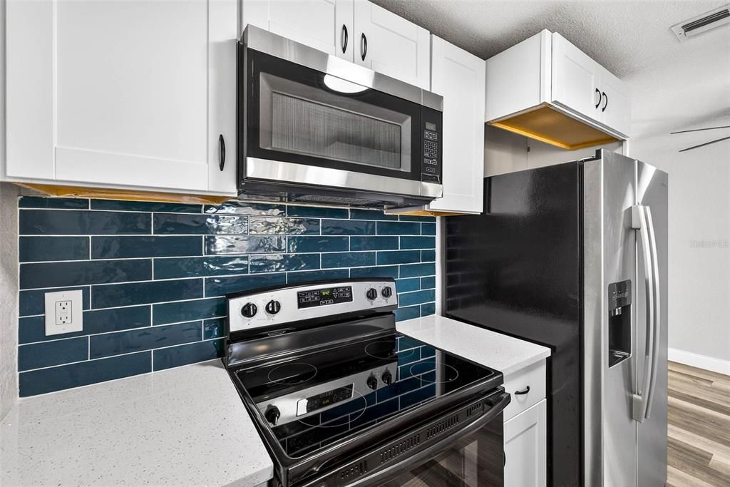 На продажу: $249,900 (3 спален, 1 ванн, 960 Квадратных фут)