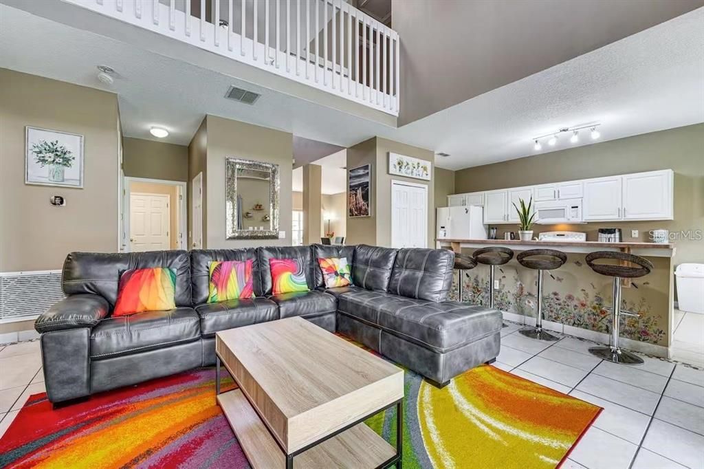 For Rent: $3,500 (6 beds, 3 baths, 2636 Square Feet)