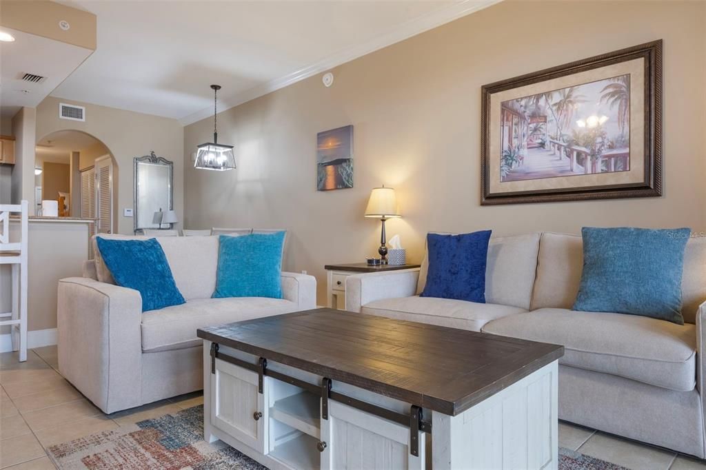 На продажу: $243,500 (1 спален, 2 ванн, 798 Квадратных фут)