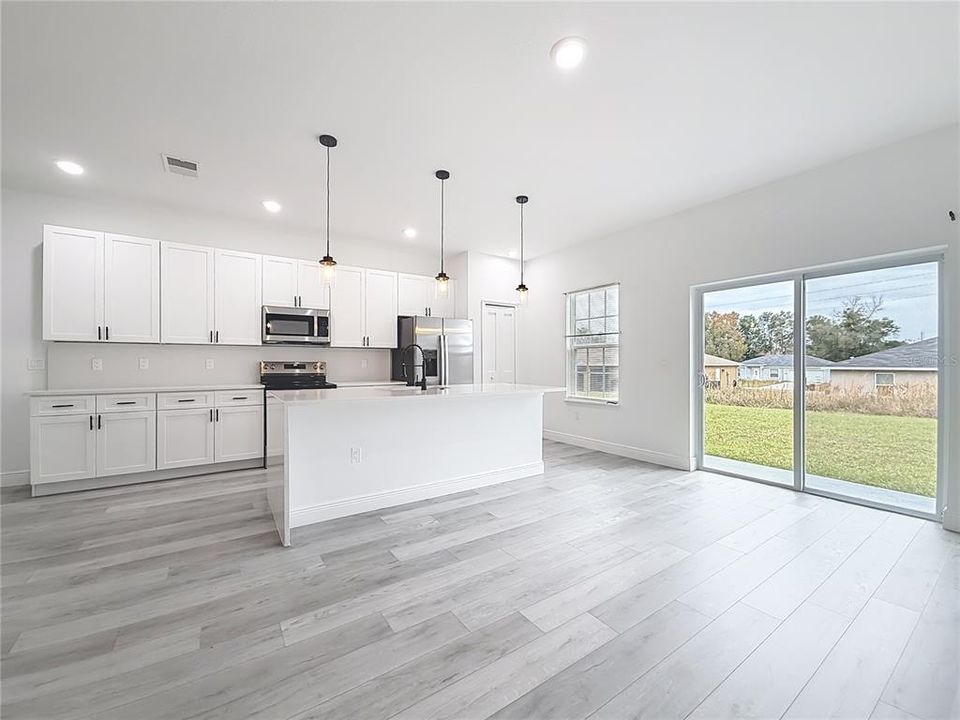 For Sale: $284,000 (4 beds, 2 baths, 1774 Square Feet)