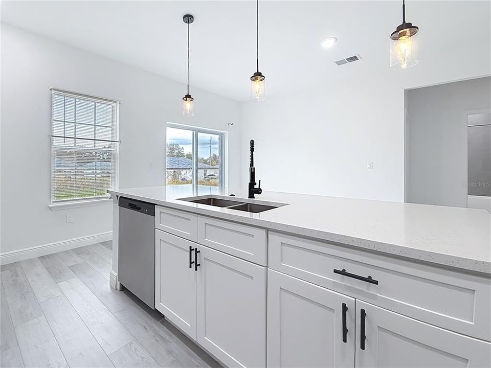 For Sale: $284,000 (4 beds, 2 baths, 1774 Square Feet)