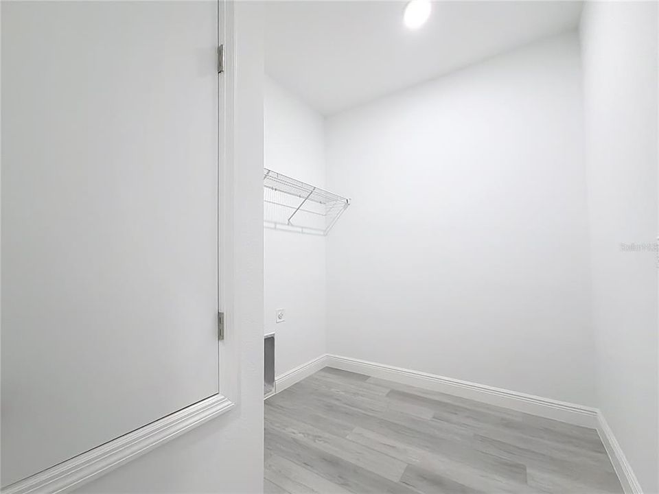 For Sale: $284,000 (4 beds, 2 baths, 1774 Square Feet)