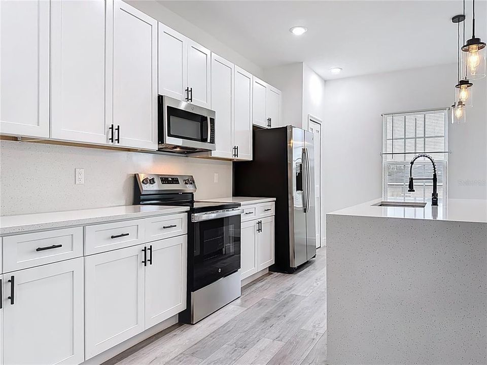 For Sale: $284,000 (4 beds, 2 baths, 1774 Square Feet)