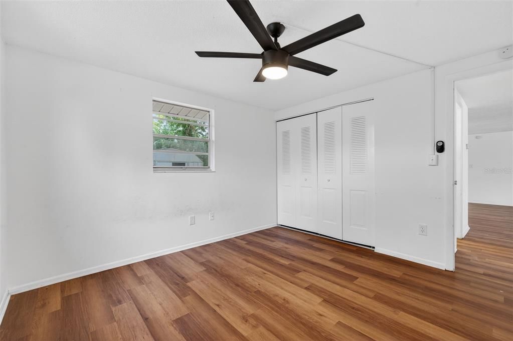 На продажу: $240,000 (2 спален, 2 ванн, 1140 Квадратных фут)