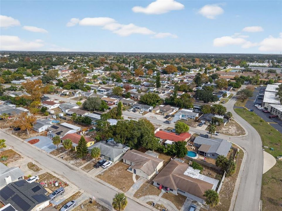 На продажу: $240,000 (2 спален, 2 ванн, 1140 Квадратных фут)