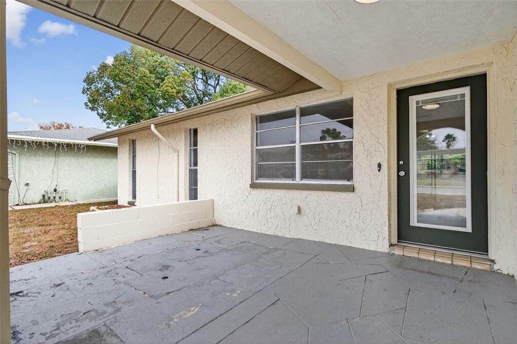 На продажу: $240,000 (2 спален, 2 ванн, 1140 Квадратных фут)