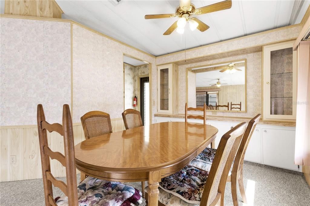 For Sale: $150,000 (2 beds, 2 baths, 1144 Square Feet)