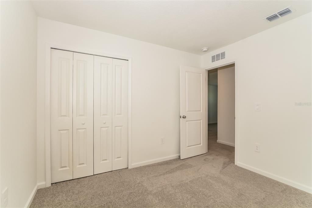 For Rent: $2,045 (5 beds, 2 baths, 2112 Square Feet)