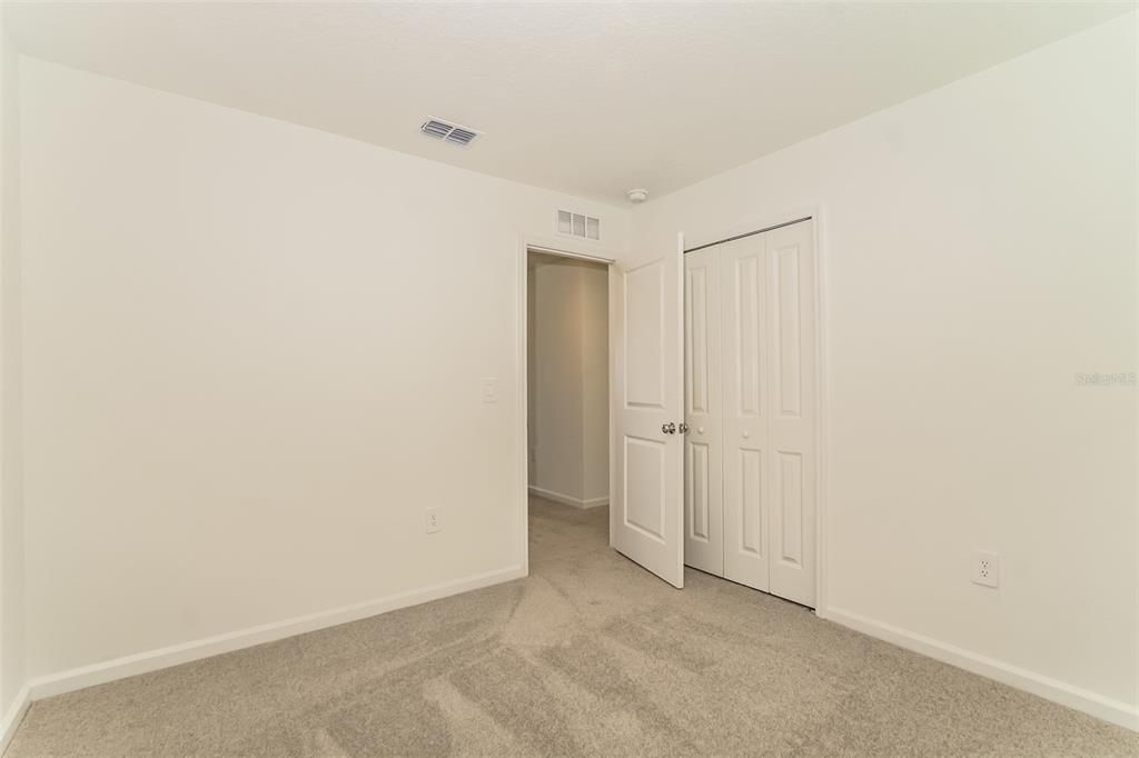 For Rent: $2,045 (5 beds, 2 baths, 2112 Square Feet)