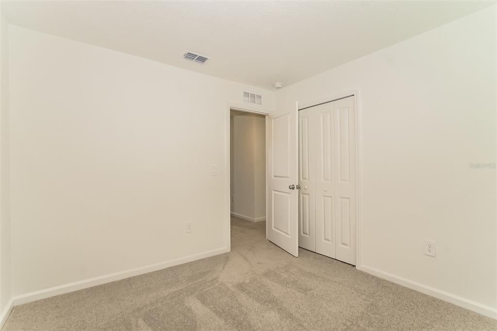 For Rent: $2,045 (5 beds, 2 baths, 2112 Square Feet)