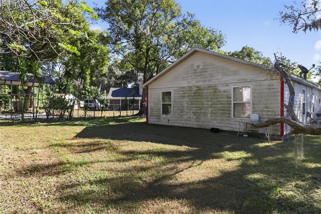 待售: $219,000 (4 贝兹, 2 浴室, 1274 平方英尺)