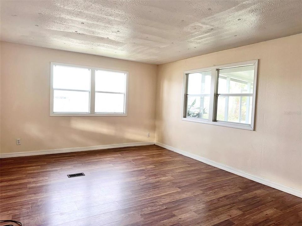 En Venta: $95,000 (2 camas, 1 baños, 672 Pies cuadrados)