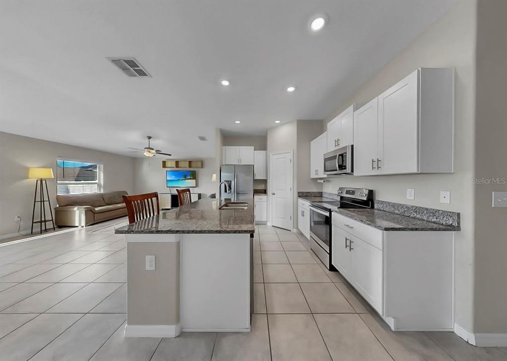 For Sale: $299,000 (3 beds, 2 baths, 1540 Square Feet)