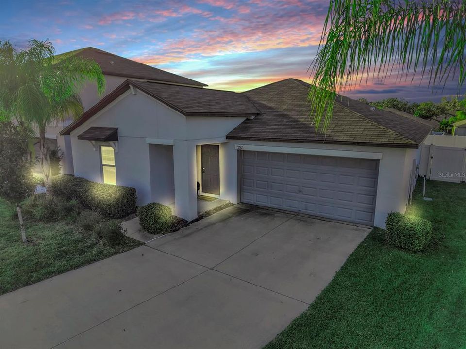 For Sale: $299,000 (3 beds, 2 baths, 1540 Square Feet)