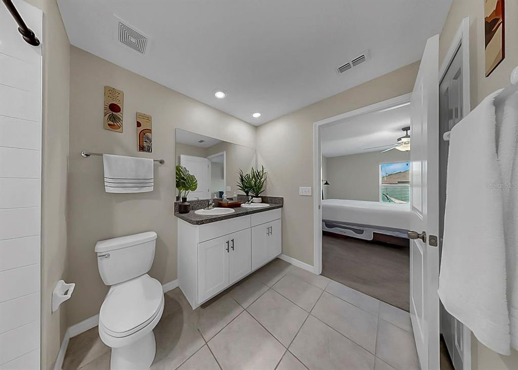 For Sale: $299,000 (3 beds, 2 baths, 1540 Square Feet)