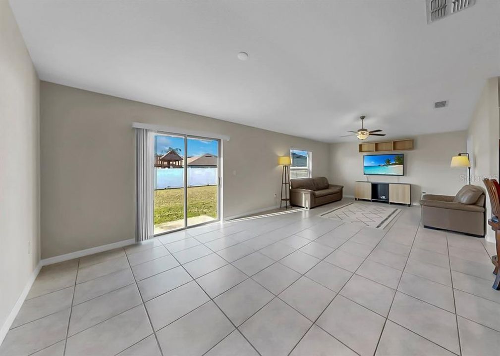 For Sale: $299,000 (3 beds, 2 baths, 1540 Square Feet)