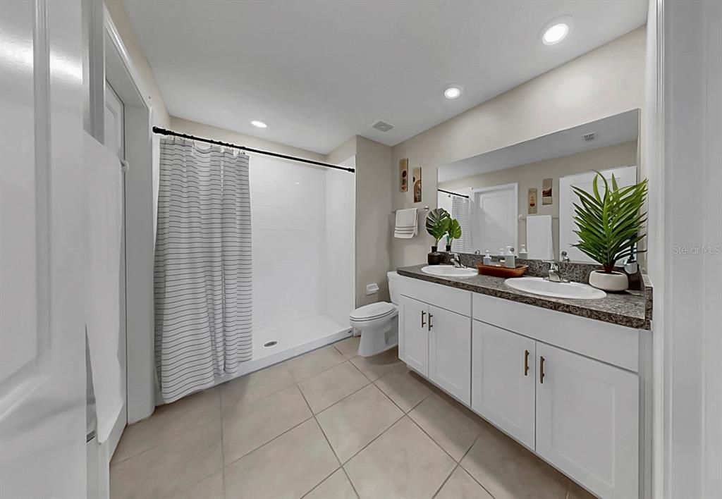 For Sale: $299,000 (3 beds, 2 baths, 1540 Square Feet)