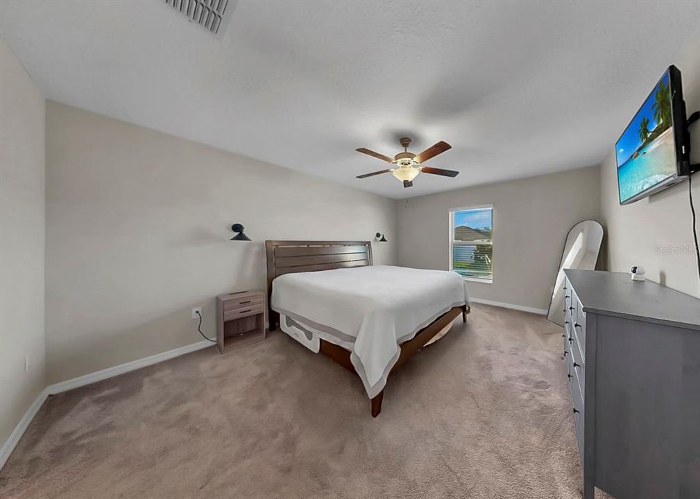 For Sale: $299,000 (3 beds, 2 baths, 1540 Square Feet)