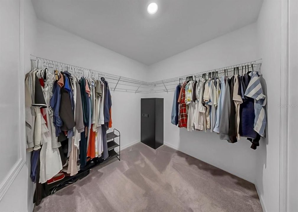 For Sale: $299,000 (3 beds, 2 baths, 1540 Square Feet)