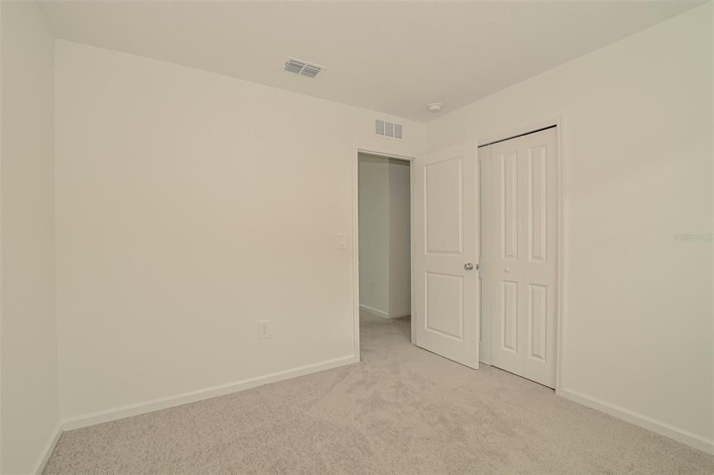 For Rent: $1,995 (5 beds, 2 baths, 2112 Square Feet)