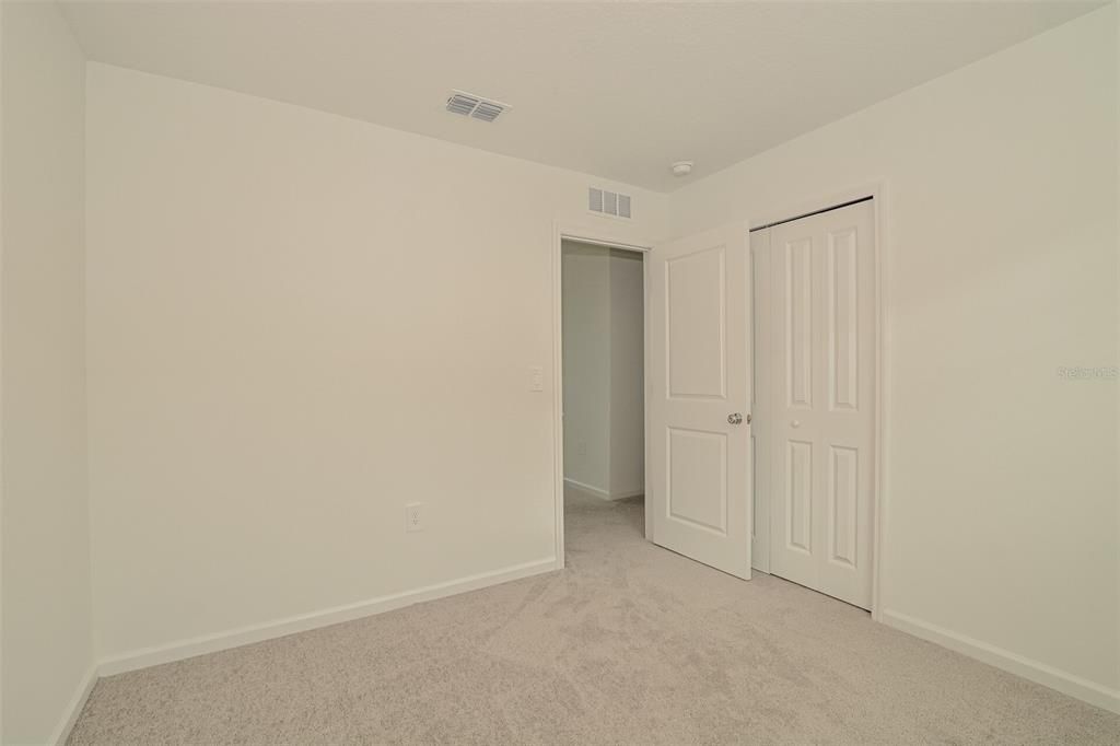 For Rent: $1,995 (5 beds, 2 baths, 2112 Square Feet)