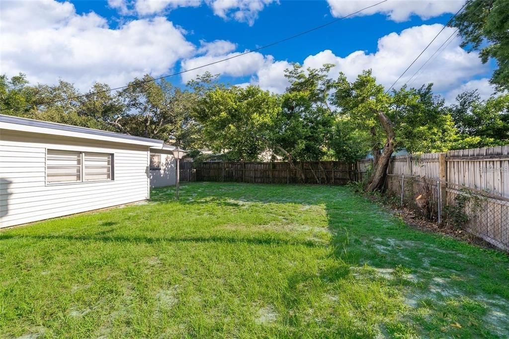 For Rent: $1,780 (3 beds, 1 baths, 1204 Square Feet)